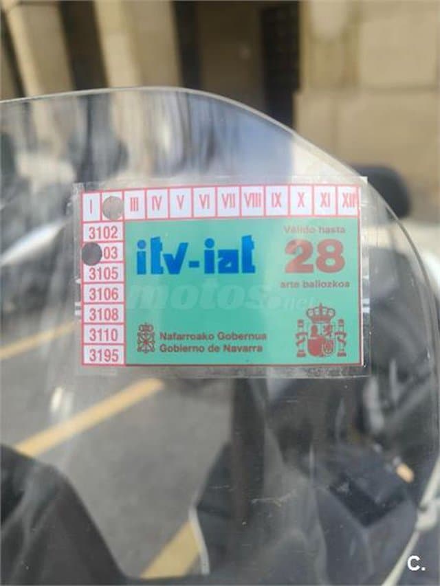 Suzuki BURGMAN 200 1700 € 2017 Navarra - 5