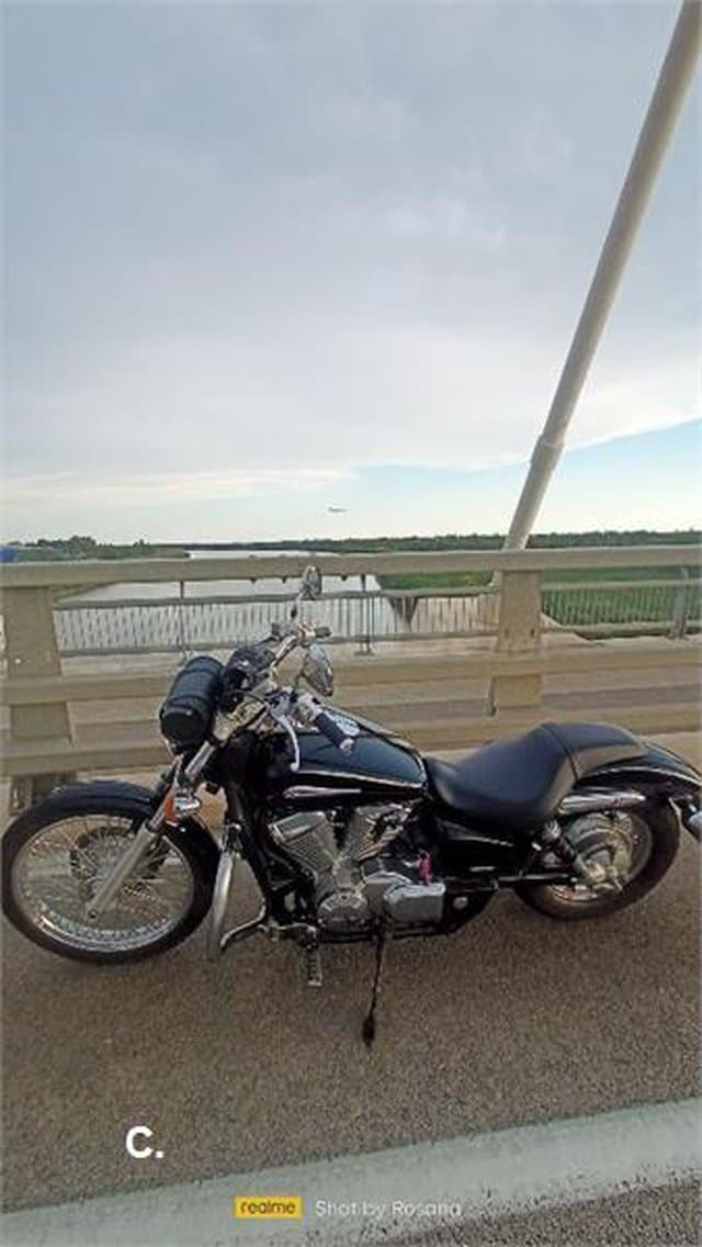 Honda VT 750 DC Shadow Spirit – Vista 4