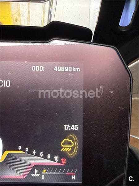 Triumph Tiger 900 – Vista 2