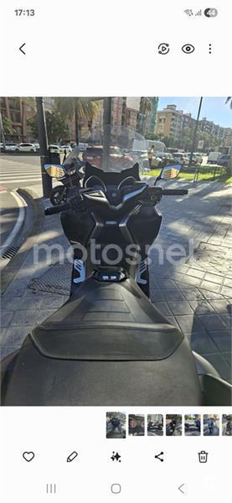 Yamaha TMAX – Vista 6