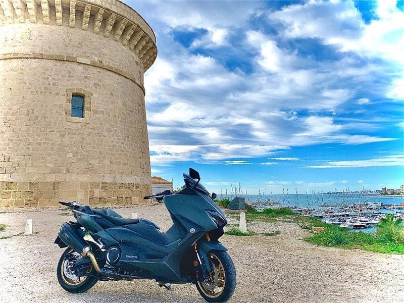 Yamaha TMAX 560 TECH MAX 9700 € 2020 Alicante - 2