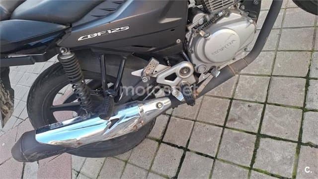 Honda CB 125 – Vista 4