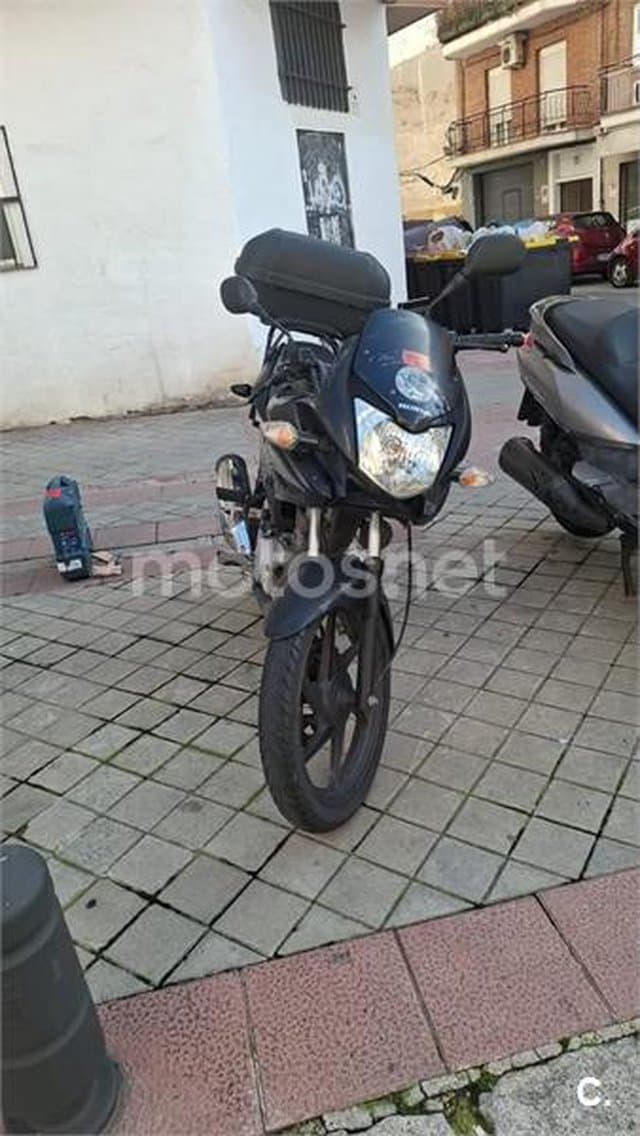 Honda CB 125 – Vista 8