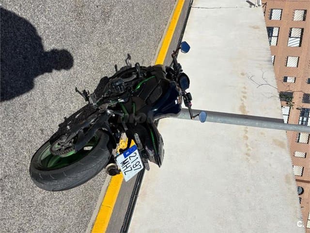 Kawasaki Z900RS 8000 € 2023 Valencia - 2