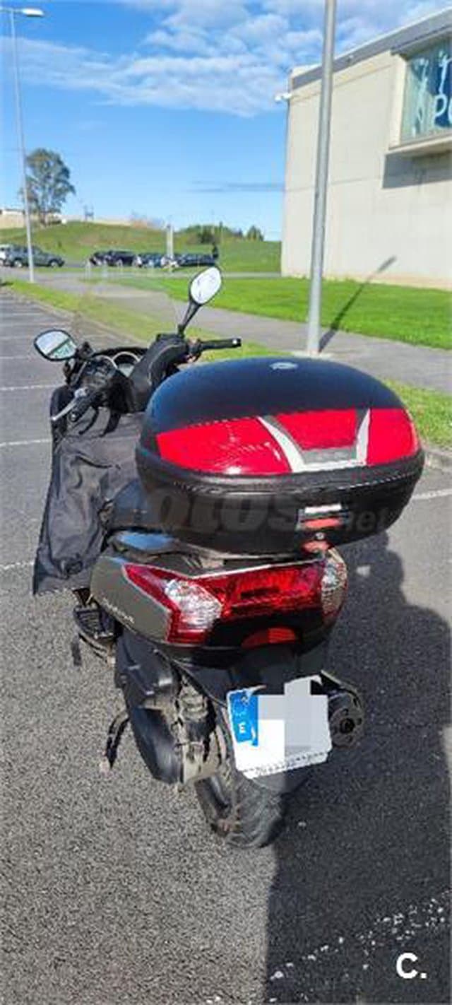 Kymco Super Dink 125i – Vista 2