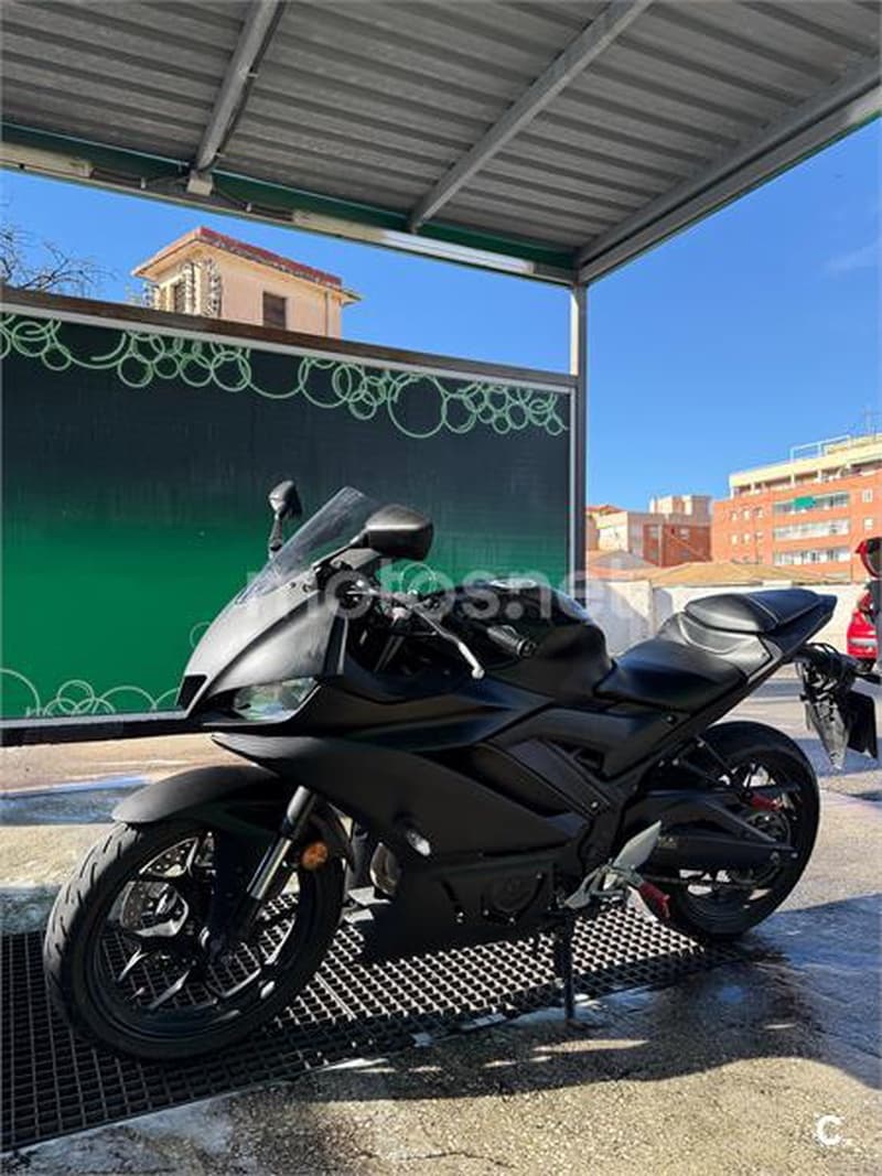 Yamaha YZF-R3 5950 € 2024 Alicante - 1