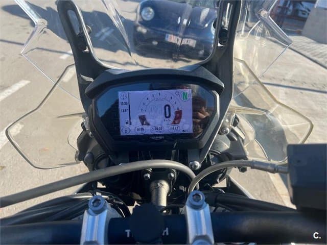 Triumph Tiger 800 XR – Vista 9