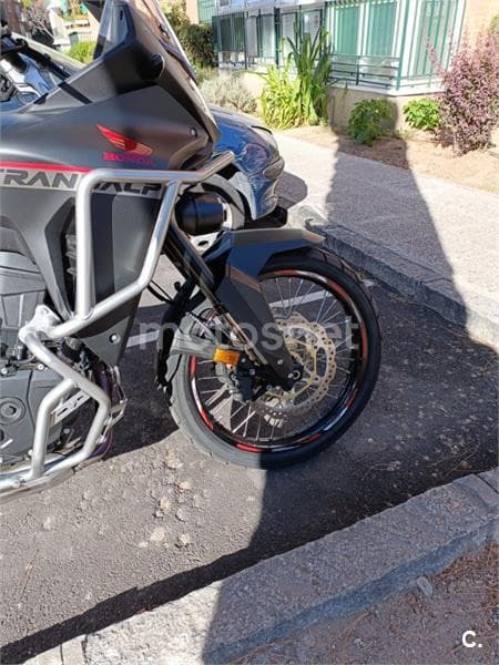 Honda XL 750 Transalp – Vista 4