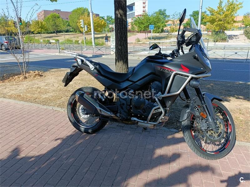 Honda XL 750 Transalp – Vista 7