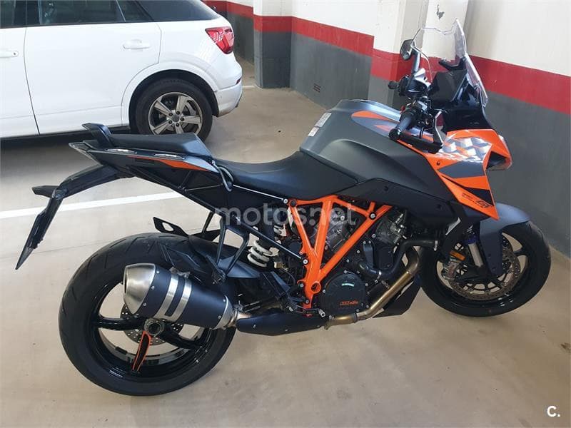 KTM 1290 Super Duke GT – Vista 2
