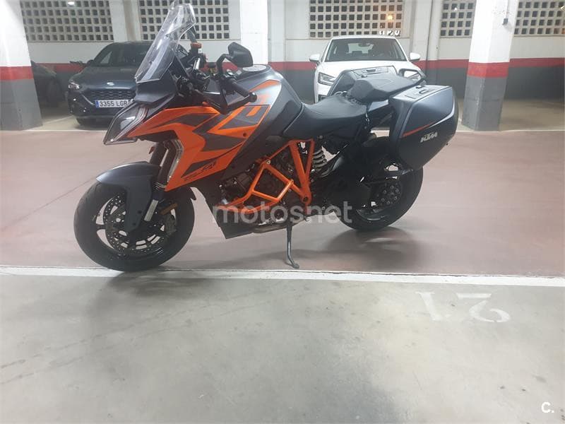 KTM 1290 Super Duke GT – Vista 3