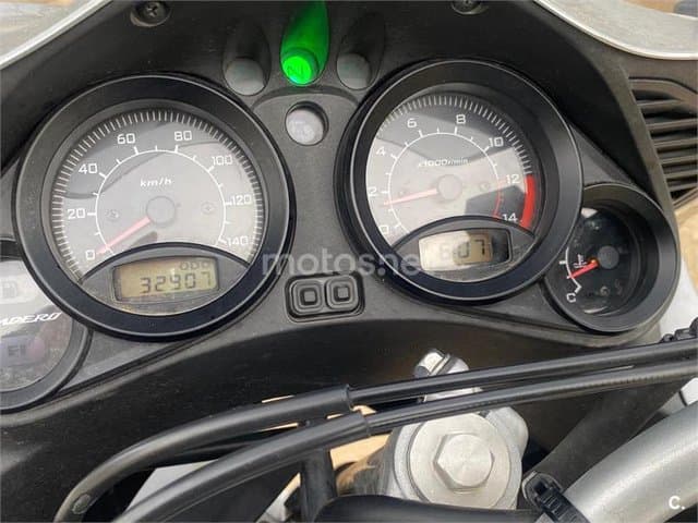 Honda XL 125V Varadero Deluxe 3000 € 2008 Girona - 4