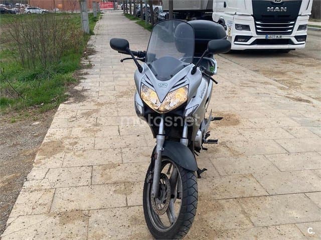 Honda XL 125V Varadero Deluxe 3000 € 2008 Girona - 6