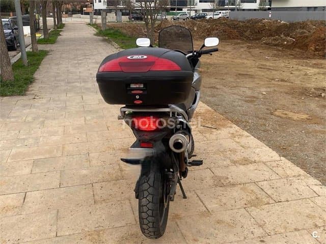 Honda XL 125V Varadero Deluxe 3000 € 2008 Girona - 7