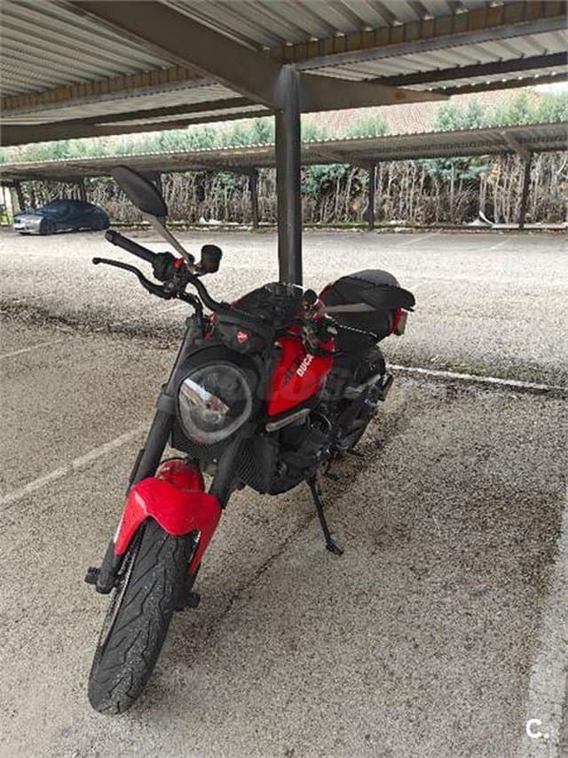 Ducati Monster – Vista 1