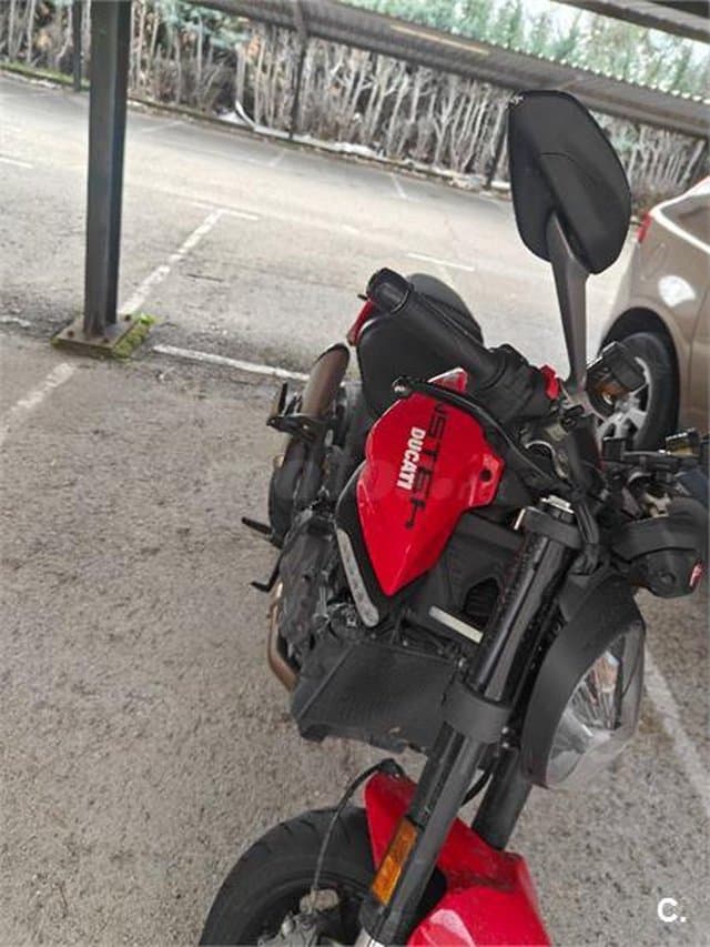 Ducati Monster – Vista 4