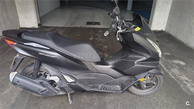 Honda PCX 125 – Vista 4