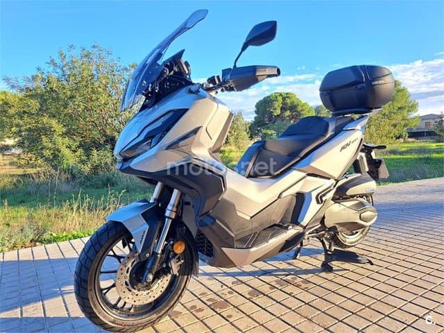 Honda ADV 350 – Vista 1