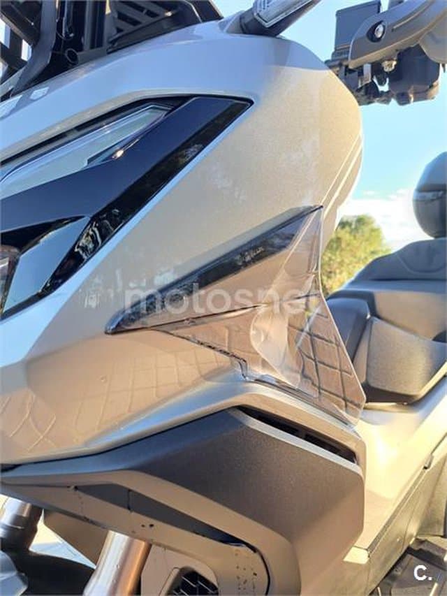 Honda ADV 350 – Vista 12