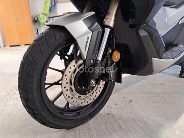 Honda ADV 350 – Vista 5