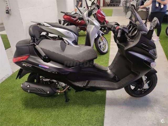 Piaggio X EVO 125 – Vista 3
