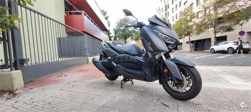 Yamaha XMAX 400 – Vista 3