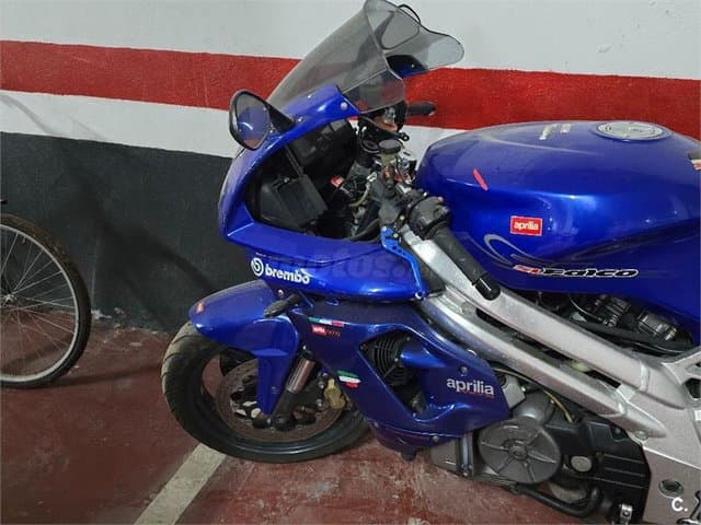 Aprilia RSV 1000 R – Vista 1