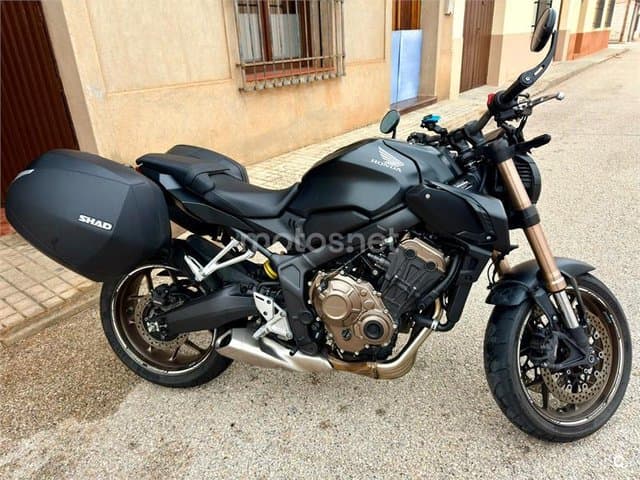 Honda CB 650 R – Vista 12