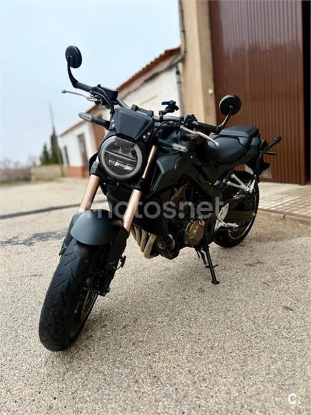 Honda CB 650 R – Vista 7