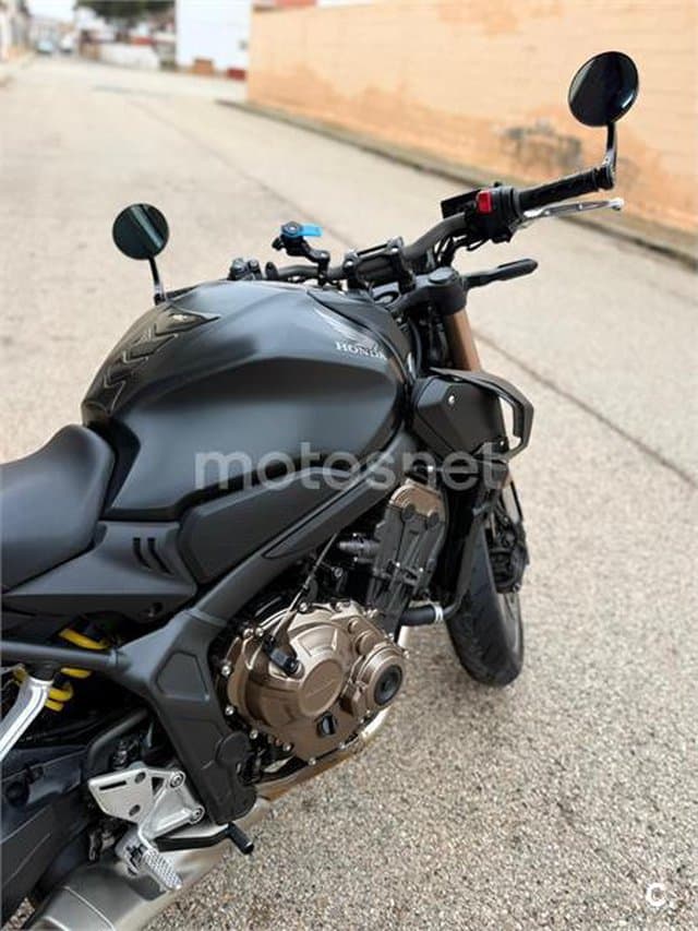 Honda CB 650 R – Vista 8