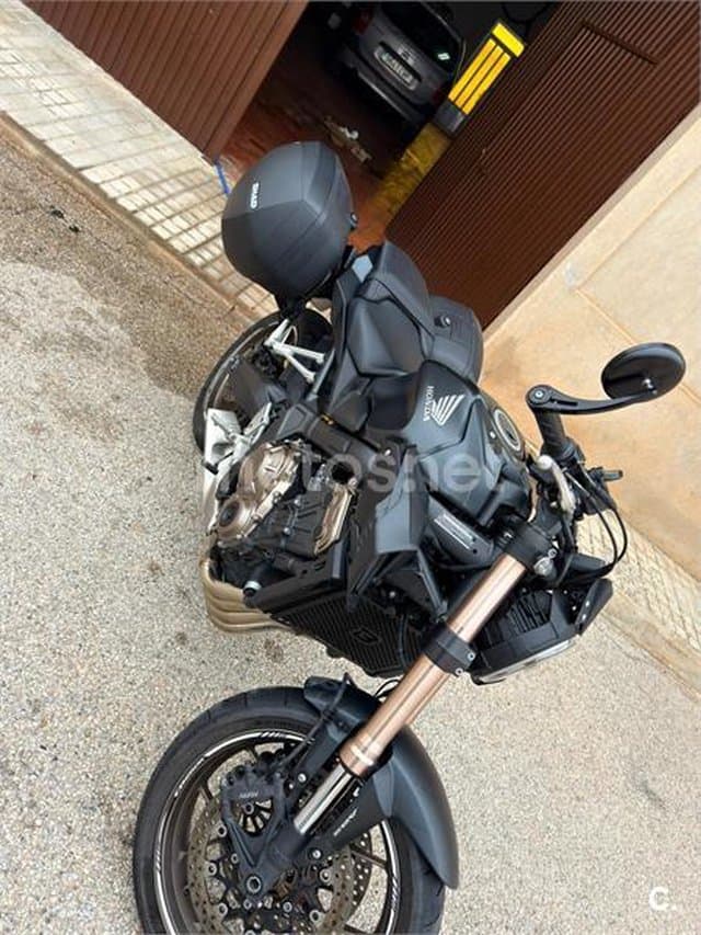 Honda CB 650 R – Vista 9