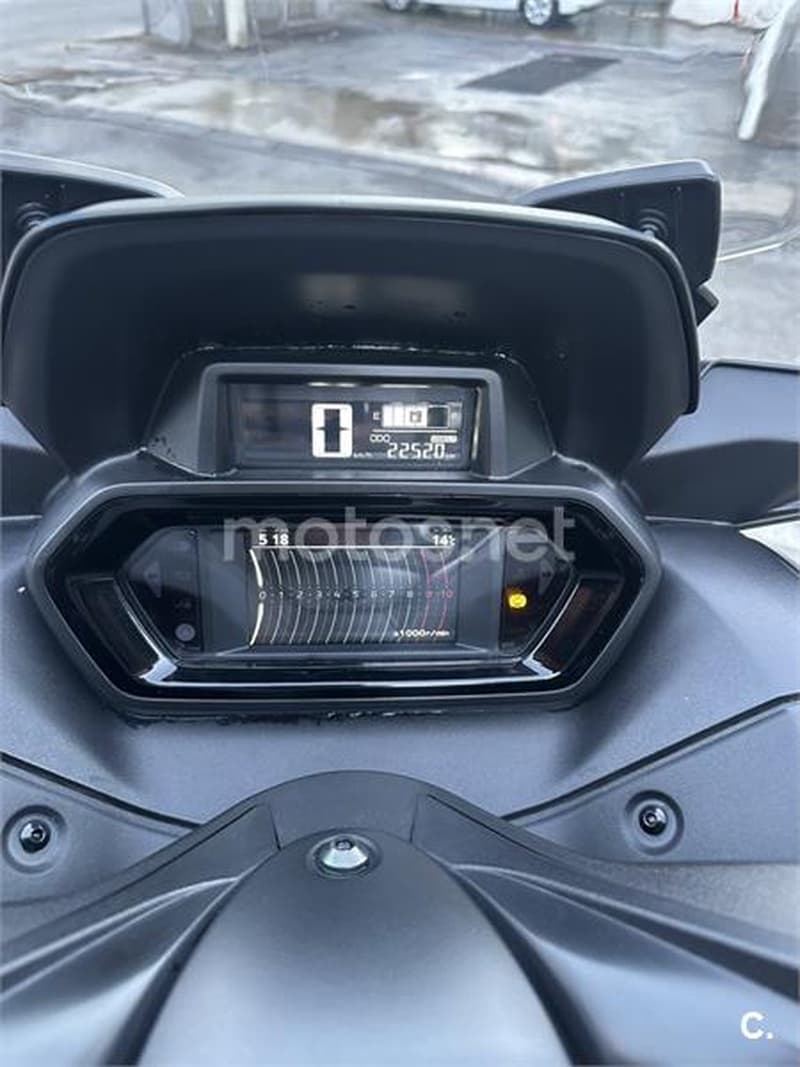 Yamaha XMAX 300 – Vista 2