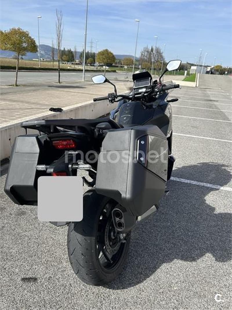 Honda NT1100 – Vista 5