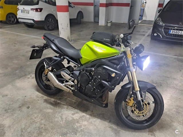 Triumph Street Triple – Vista 1
