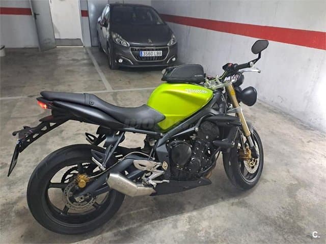 Triumph Street Triple – Vista 3
