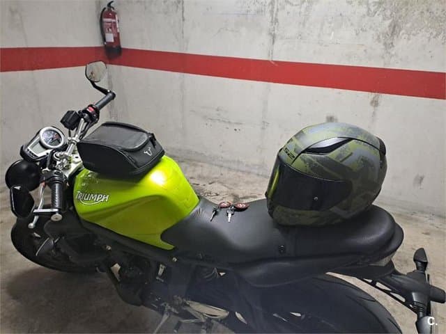 Triumph Street Triple – Vista 5