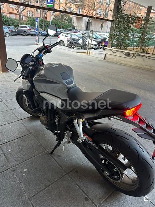 Honda CB 650 R – Vista 9