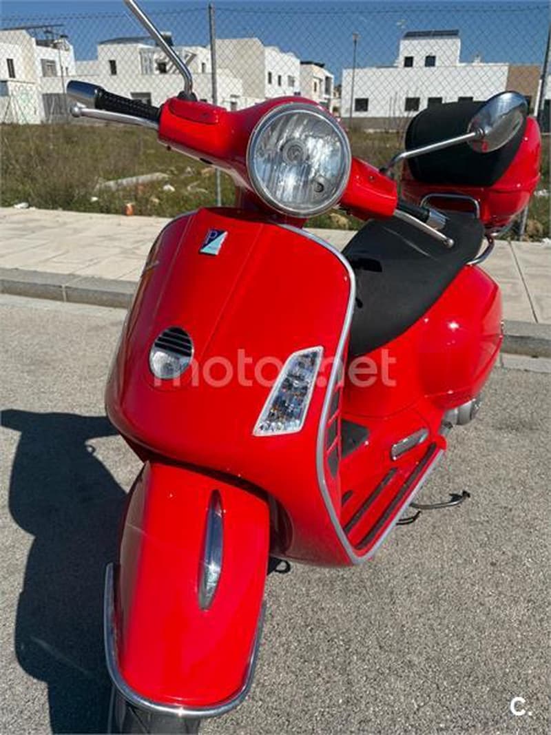 Vespa GTS 125 3300 € 2008 Sevilla - 3