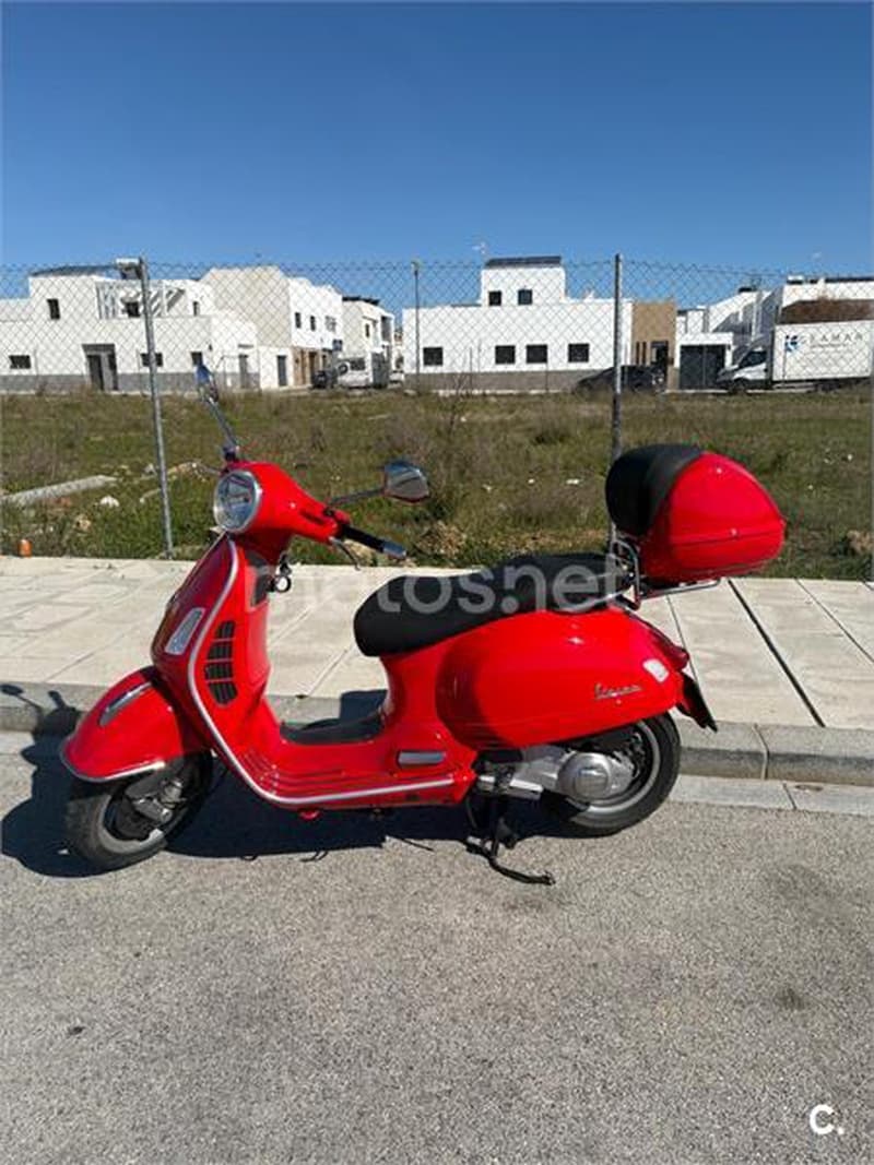 Vespa GTS 125 3300 € 2008 Sevilla - 4
