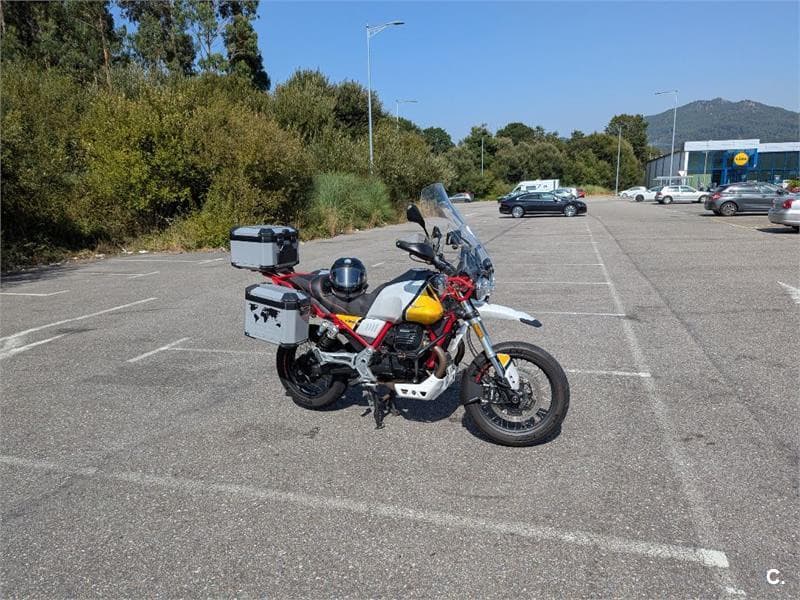 Moto Guzzi V 85 TT 7500 € 2020 Pontevedra - 1
