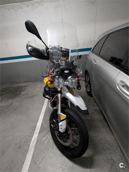 Moto Guzzi V 85 TT 7500 € 2020 Pontevedra - 3