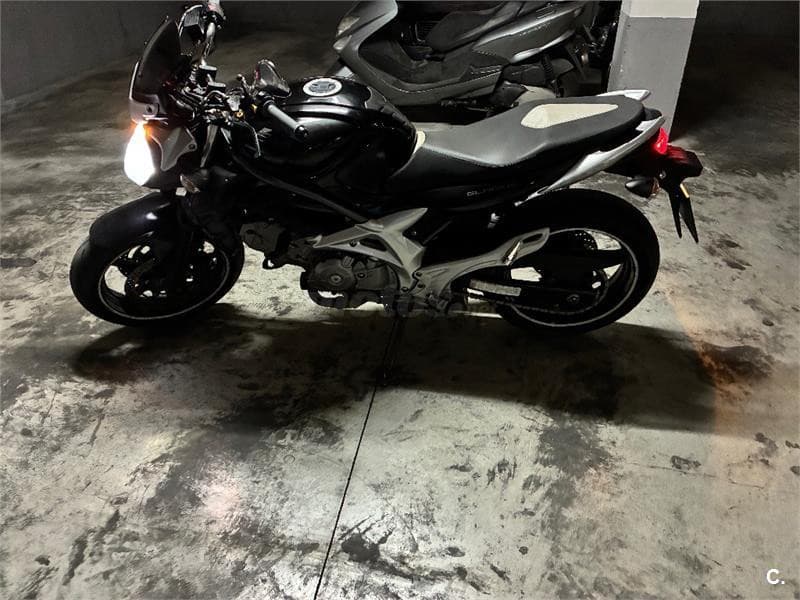Suzuki Gladius 650 ABS 2800 € 2010 Alicante - 1