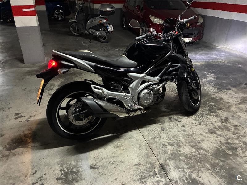 Suzuki Gladius 650 ABS 2800 € 2010 Alicante - 2