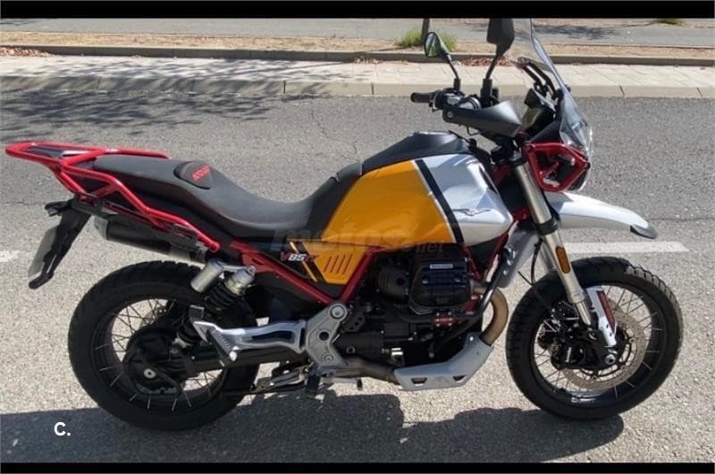 Moto Guzzi V 85 TT 9500 € 2023 Madrid - 1