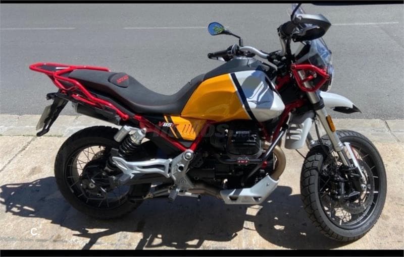 Moto Guzzi V 85 TT 9500 € 2023 Madrid - 3