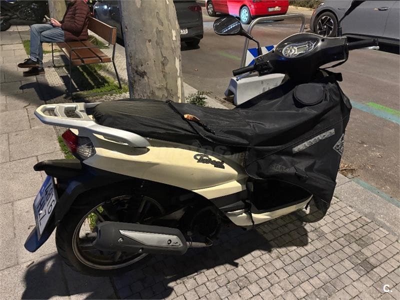 Peugeot TWEET 125 1000 € 2014 Madrid - 3