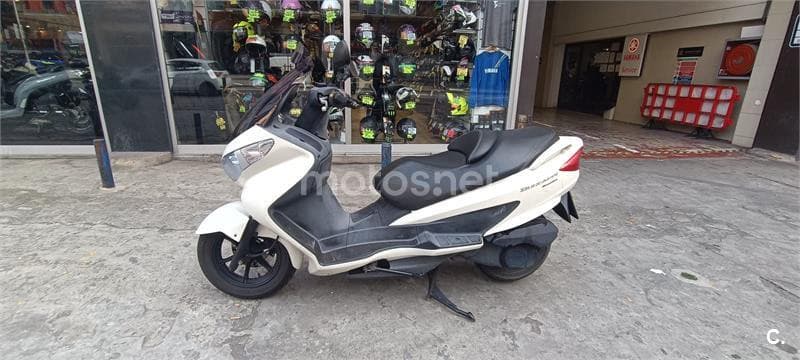 Suzuki BURGMAN 125 Executive 1899 € 2011 Barcelona - 11