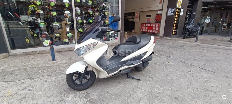 Suzuki BURGMAN 125 Executive 1899 € 2011 Barcelona - 10