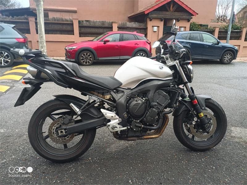 Yamaha FZ6 N S2 3000 € 2009 Madrid - 2