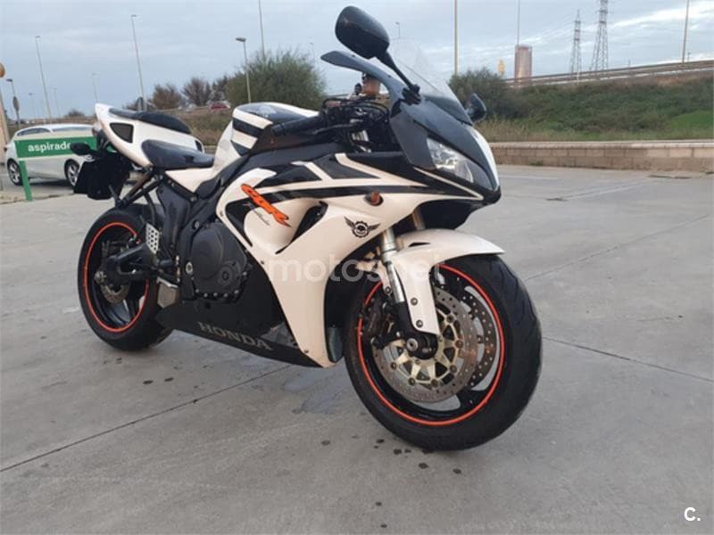 Honda CBR 1000RR 2450 € 2006 Sevilla - 1